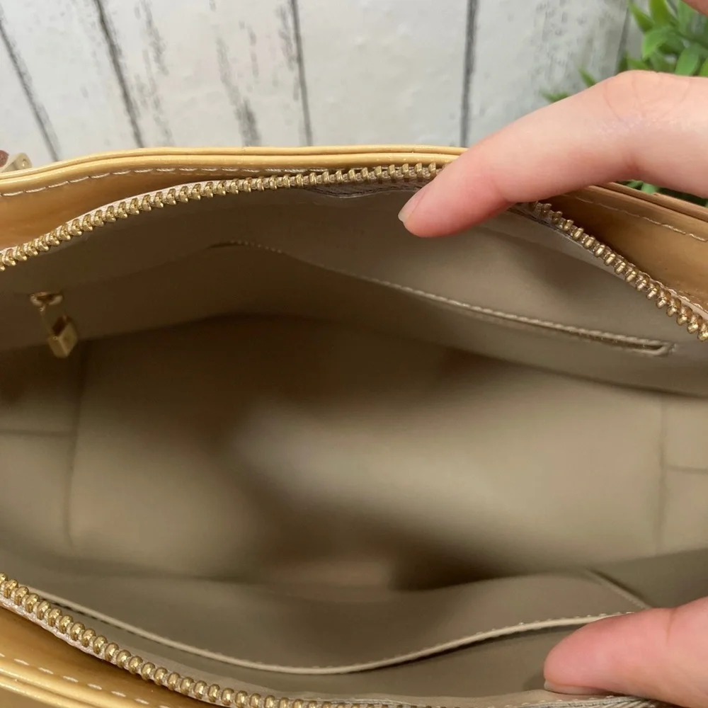 Louis Vuitton Monogram Vernis Houston Tote